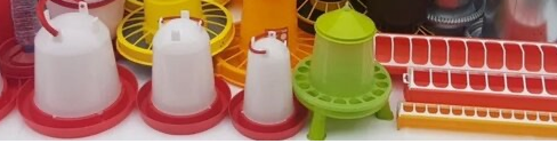 Бункерные кормушки и поилки